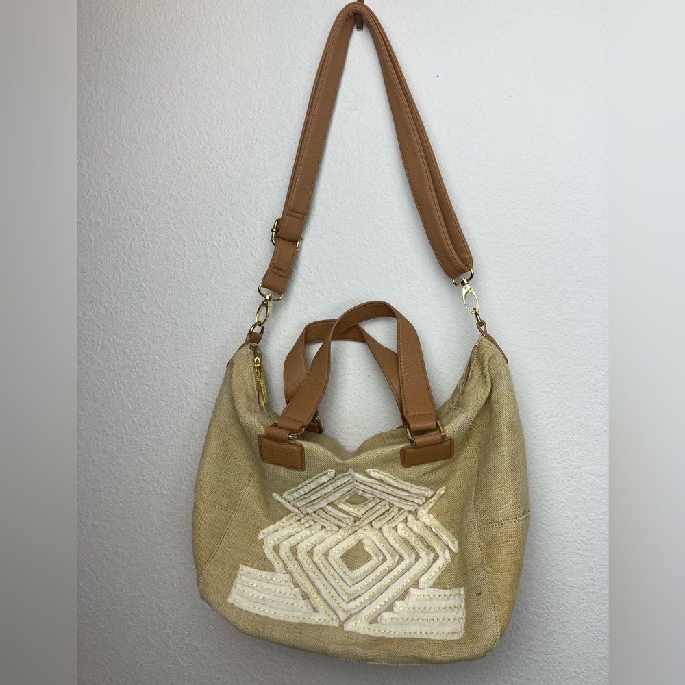 BCBG linen blend purse w/ detachable crossbody strap southwest summer vibe